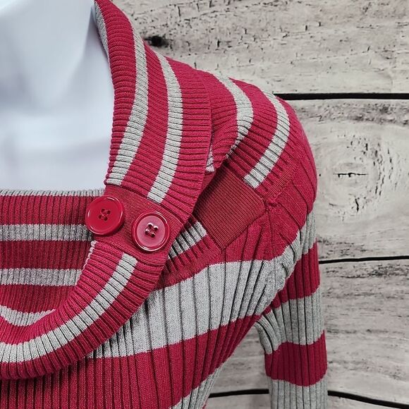 💚Pink Rose Gray & Pink Striped Button Cowl Neck 3/4 Sleeve Sweater Large - Picture 6 of 13